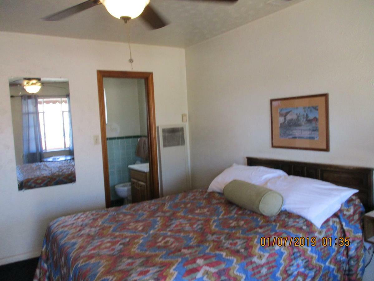 Palomino Motel Тикумкари Екстериор снимка